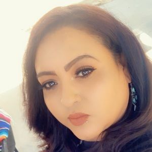 Meet your Posher, Veronica